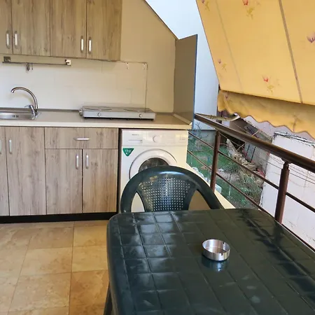 Balcony - Outdoor Kitchen - Uji I Ftohte